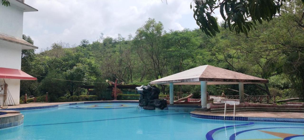 Golden Resort And Farm ナーシク エクステリア 写真