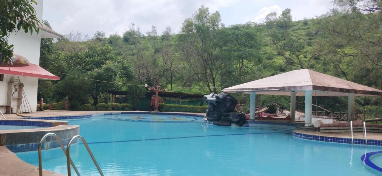 Golden Resort And Farm ナーシク エクステリア 写真
