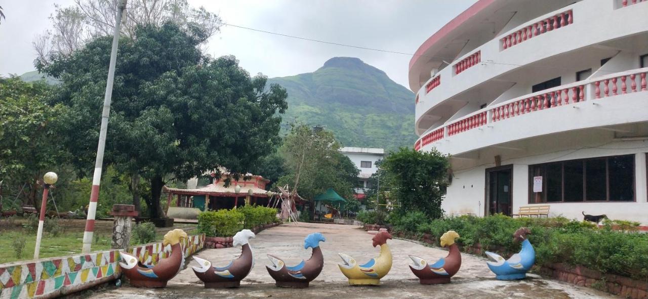 Golden Resort And Farm ナーシク エクステリア 写真